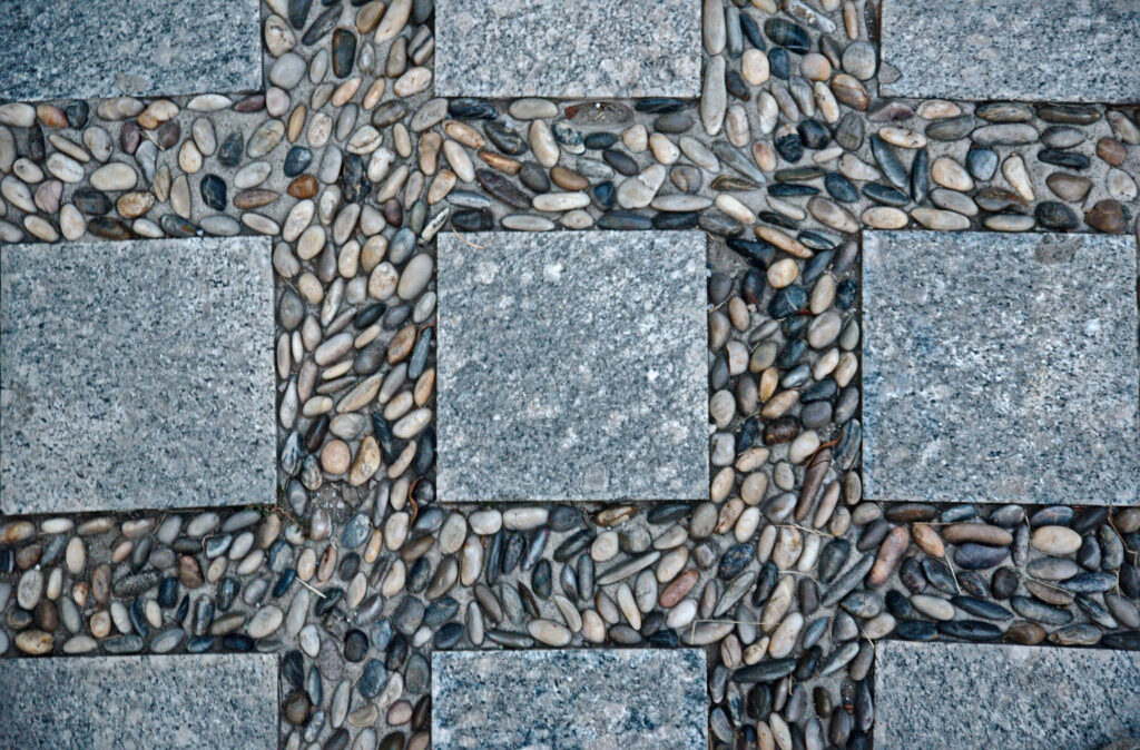 Pebble paving, Lutai at Mid-Autumn
